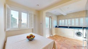 kitchen table final staged- click for photo gallery